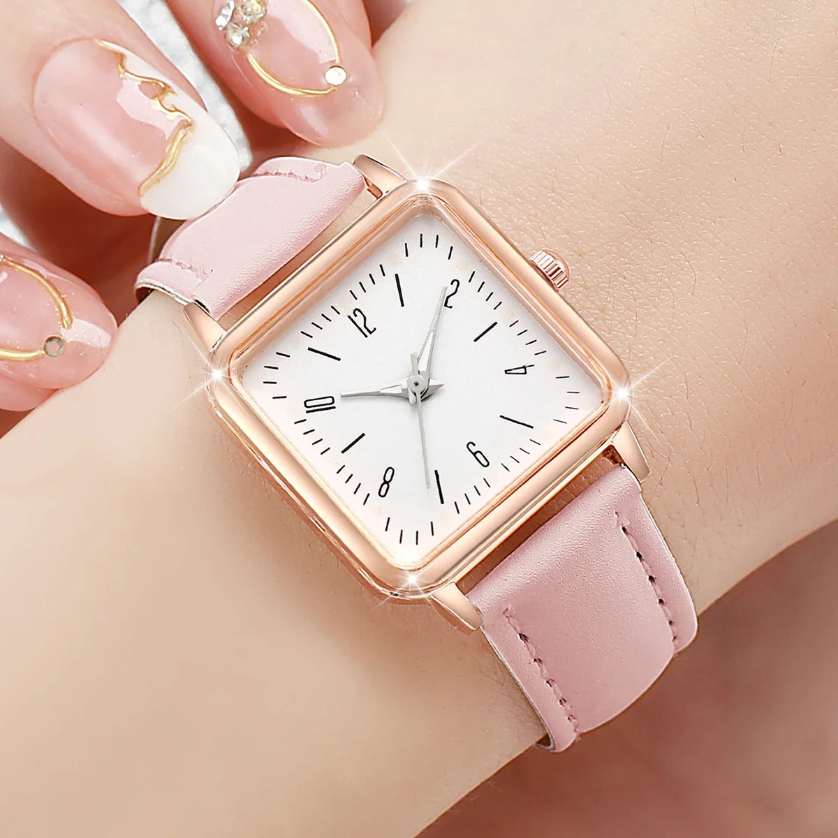 Women's Square Quartz Watch – Casual Leather Band Women's Quartz Watch Qme