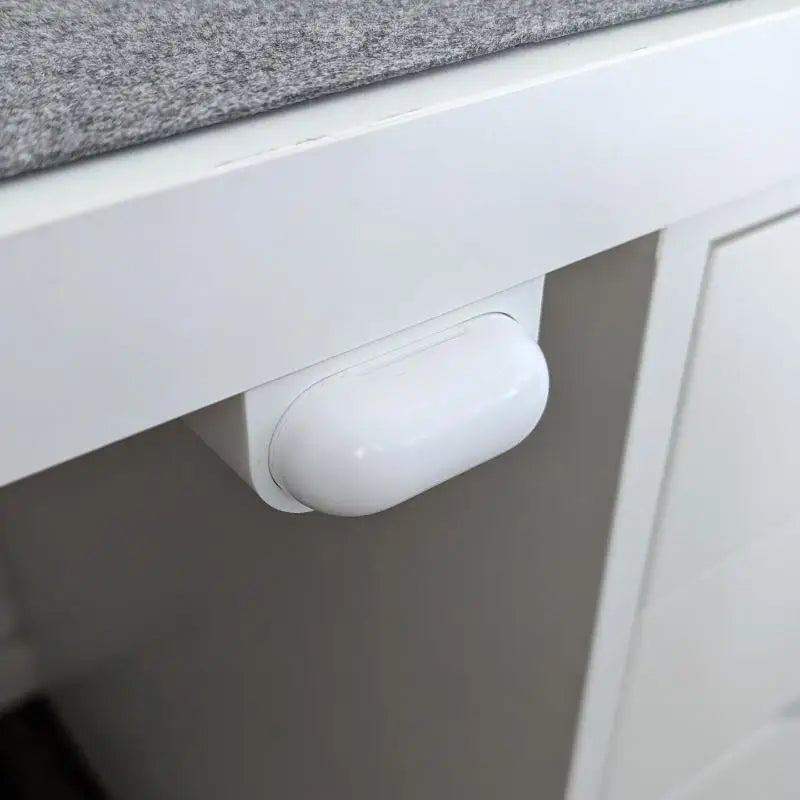 Under Desk Earphone Charging Dock – Adhesive Mount | Qme Earphone Charging Dock Qme