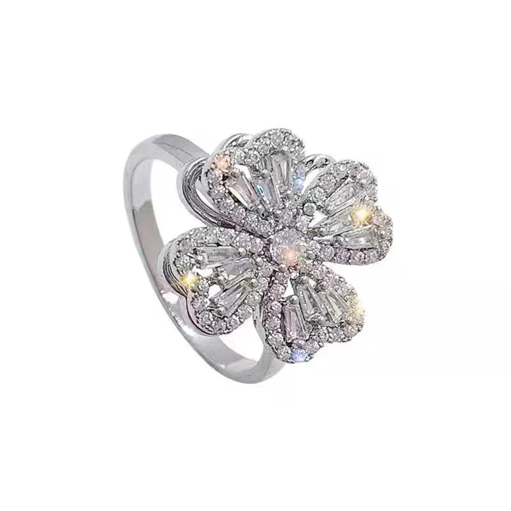 Rotating Four Leaf Clover Zircon Ring for Women – Adjustable Fashion Ring Qme
