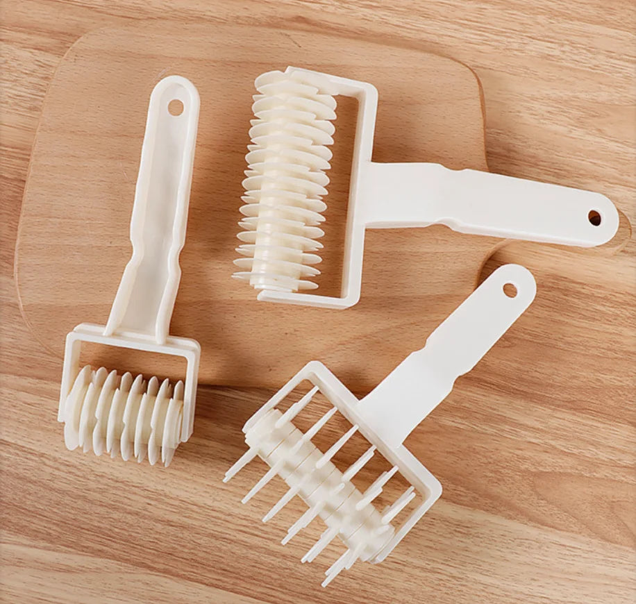 Mesh Lattice Dough Roller Cutter – Pastry & Pizza Baking Tool Lattice Dough Roller Qst