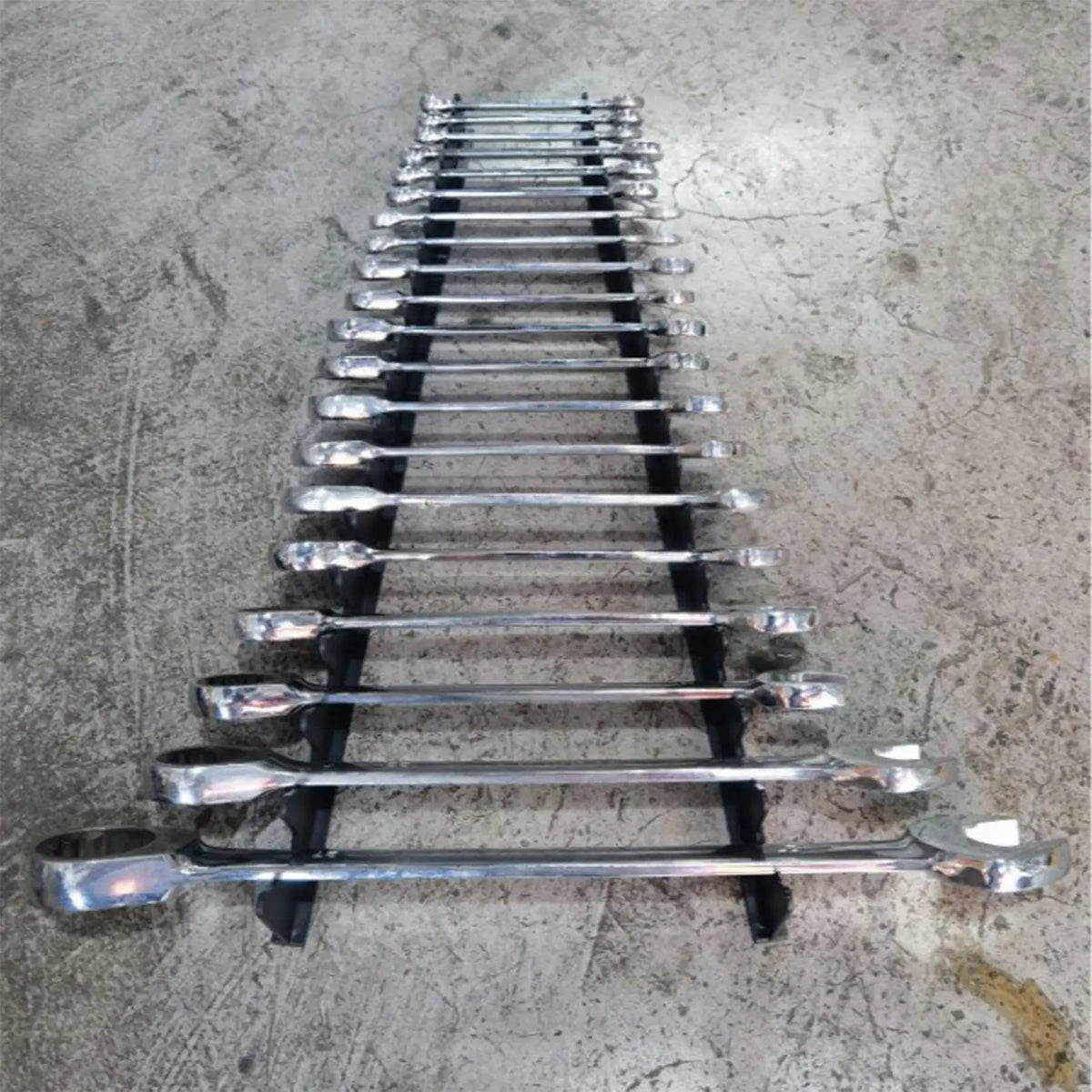 Heavy-Duty Wall-Mounted Wrench Organizer Rack | Iron Storage Wall Tool Rack Qme