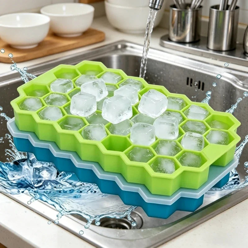 Honeycomb Silicone Ice Cube Tray 37-Grid with Lid | Food Grade Silicone Ice Cube Tray Qme
