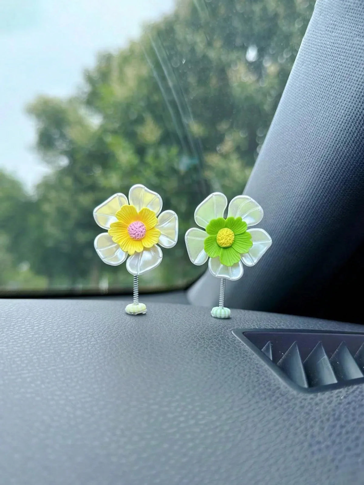Cute Swinging Sunflower Macaron Car Ornament – 5 Pieces Car Dashboard Ornament Qme