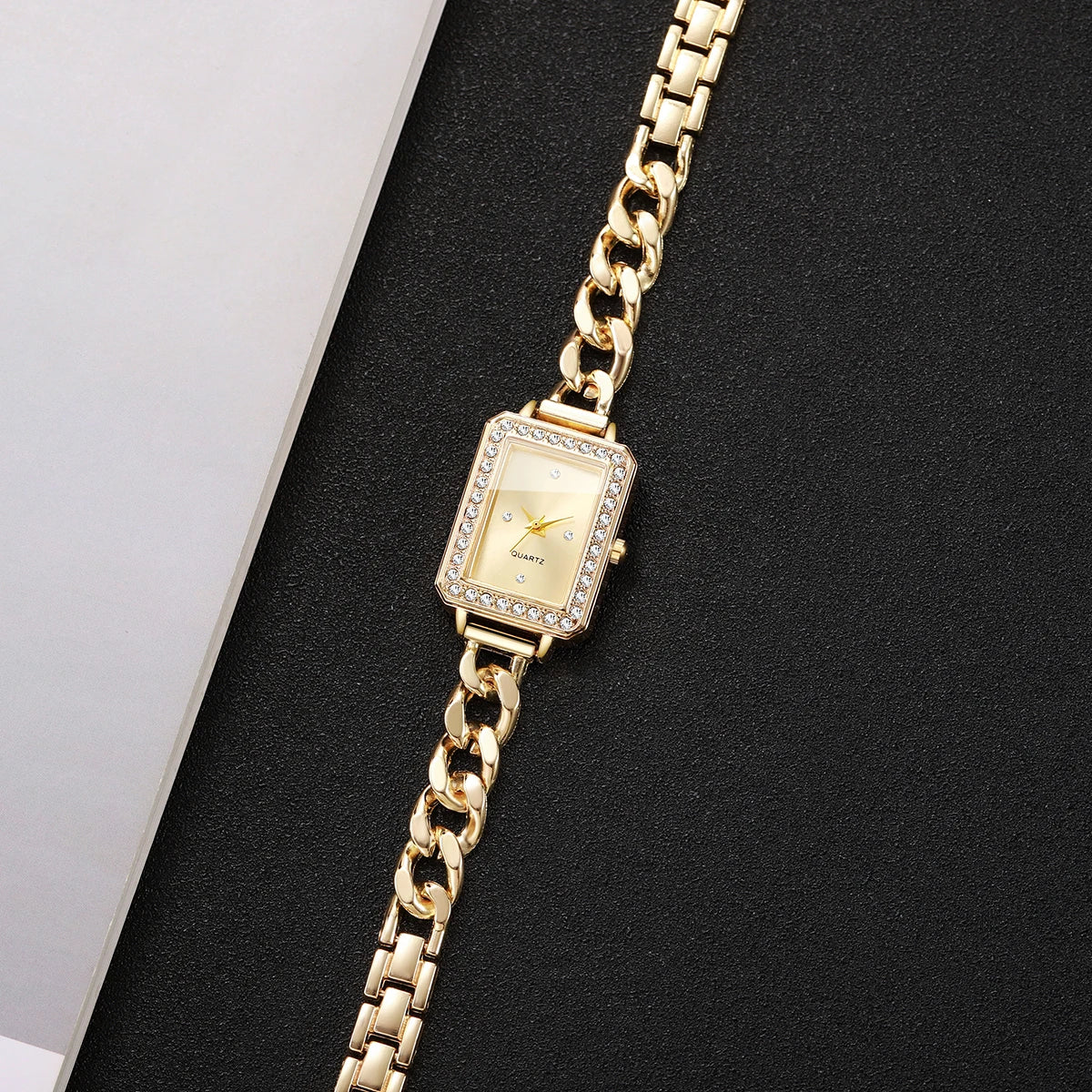 Women's Luxury Diamond Rectangular Dial Quartz Bracelet Watch Bracelet Watch Qme