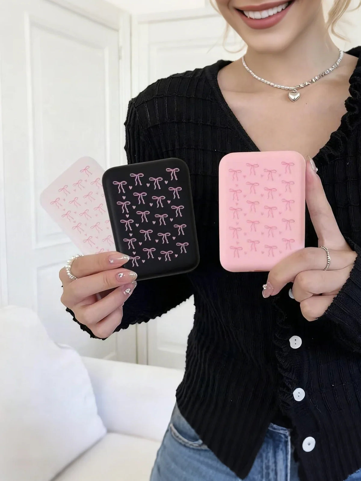 Black Pink Bow TPU Case for Apple MagSafe Power Bank Phone Accessory Case Qme