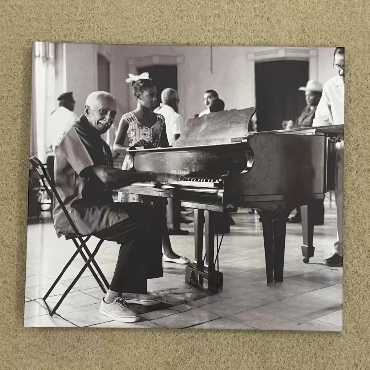 Latin Jazz Piano CD – Black & White Performance Portrait Music CD Qme Jazz CD