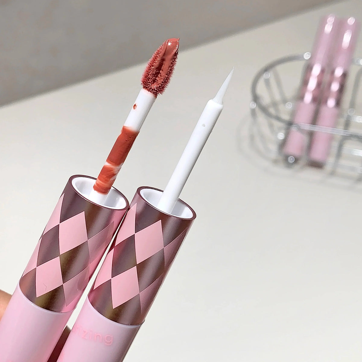 SHAQINUO Double-End Lip Gloss – Mirror Glaze & Matte Velvet Double-End Lip Gloss Qme