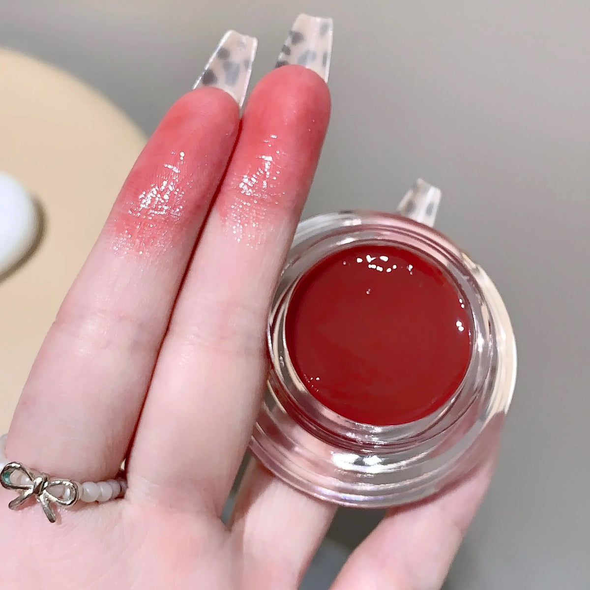 SHAQINUO Multi-Use Lip & Cheek Balm – Dewy Finish Lip & Cheek Balm Qme