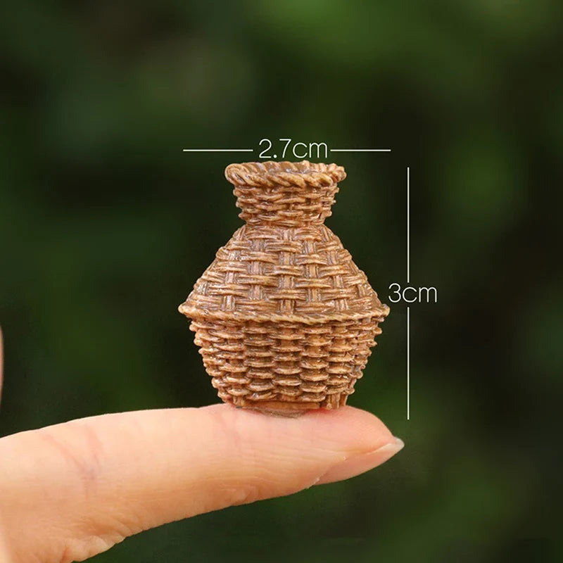 Miniature Woven Willow Basket – Dollhouse & Craft Accessory Miniature Craft Accessory Qme 5PCS