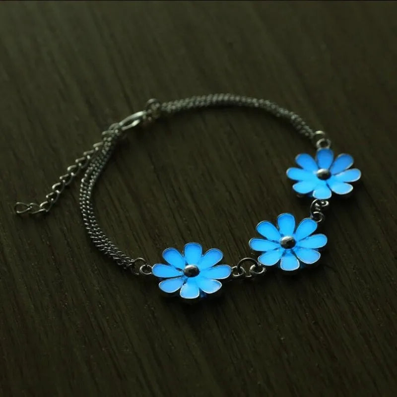 Glow in the Dark Bracelet – Heart Star Flower Fluorescent Glow Bracelet Qme