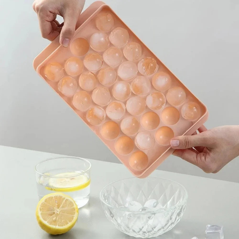Round Ice Ball Mold Maker with Lid – Homemade Freezer Ice Cubes Ice Ball Mold Qme