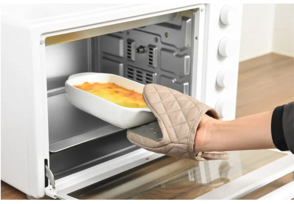 Fish Shaped Silicone Oven Glove – Kitchen Tray & Dish Holder Silicone Oven Glove Qme