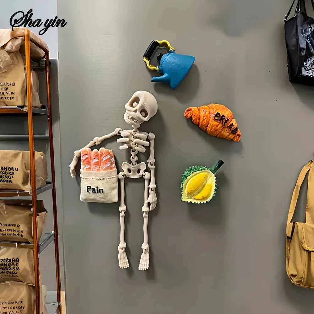Poseable Skull Fridge Magnet – Funny Halloween Novelty Gift Novelty Fridge Magnet Qme
