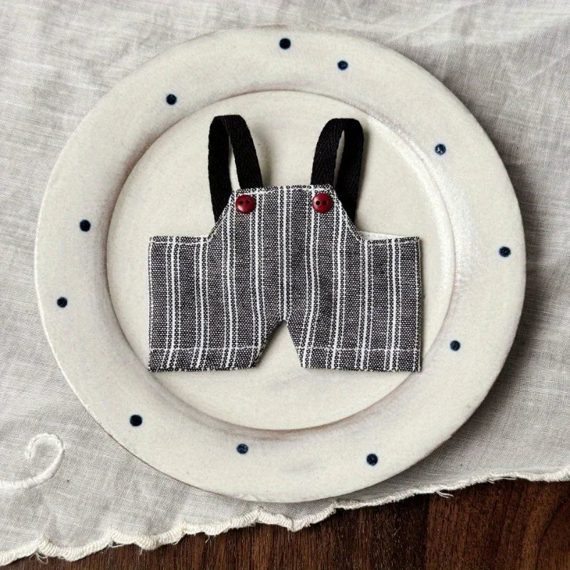 Labubu Retro Striped Overalls – Cute 17cm Doll Changing Clothes Doll Outfit Qme GRAY