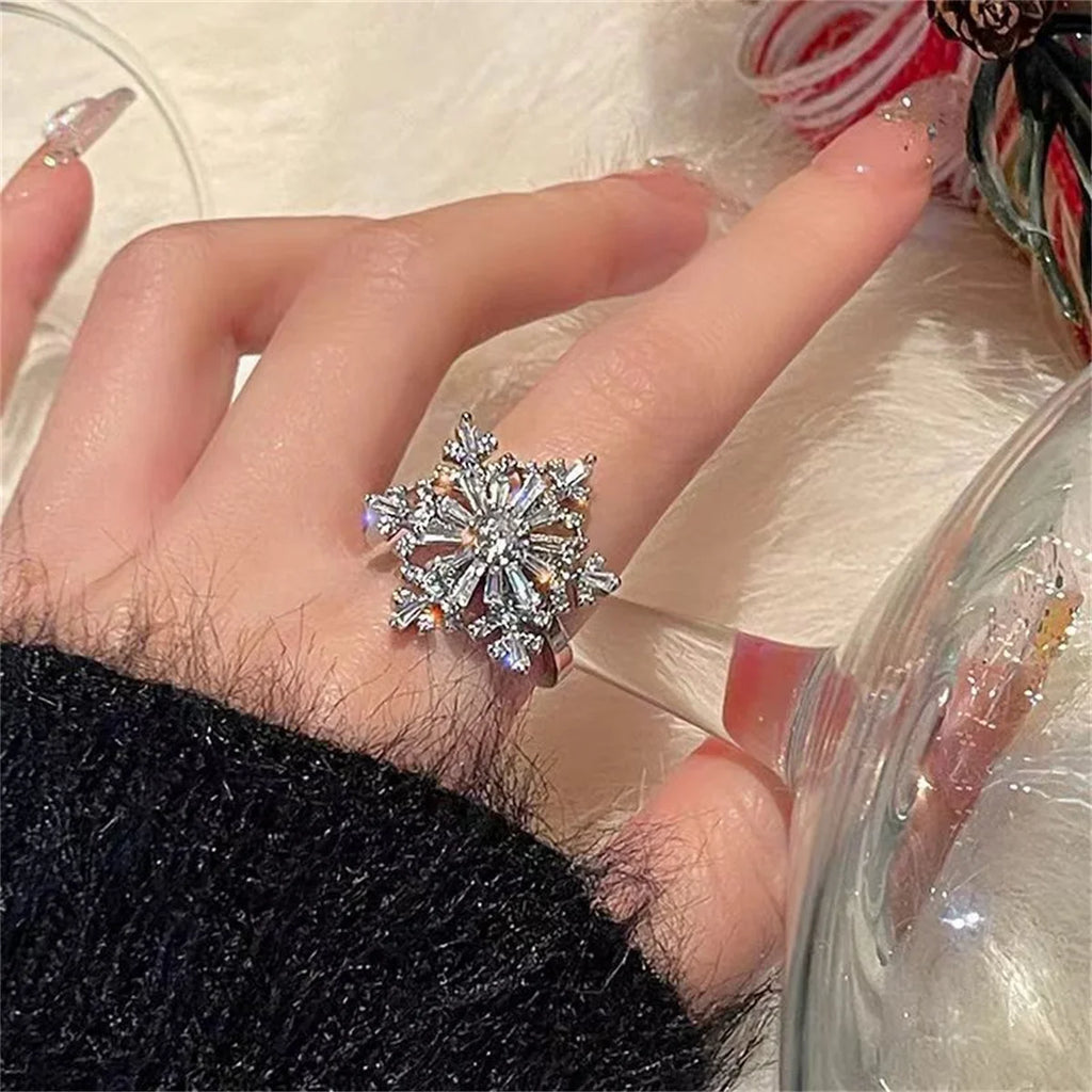 Crystal Snowflake Spinner Ring for Women – Adjustable Zircon Spinner Fashion Ring Qme