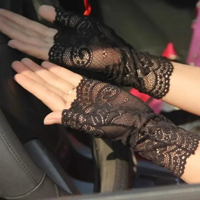 Women's Half-Finger Mesh Lace Gloves – Elegant Summer UV Style Lace Fingerless Gloves Qme