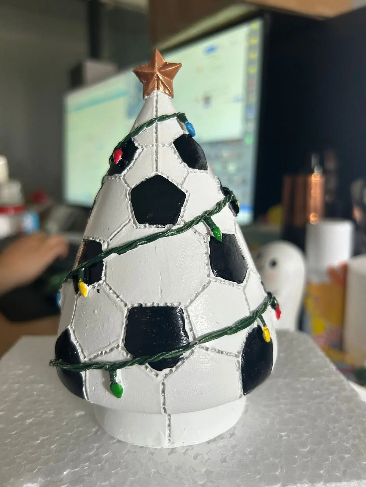 Sports Resin Christmas Tree – Football & Basketball Tabletop Decor Resin Christmas Tree Qme
