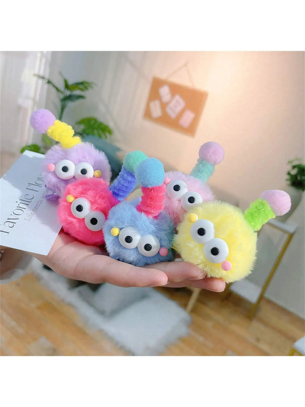 Women's Colorful Furry Pom-Pom Hair Clips – Cute Set of 7 Hair Clips Qme