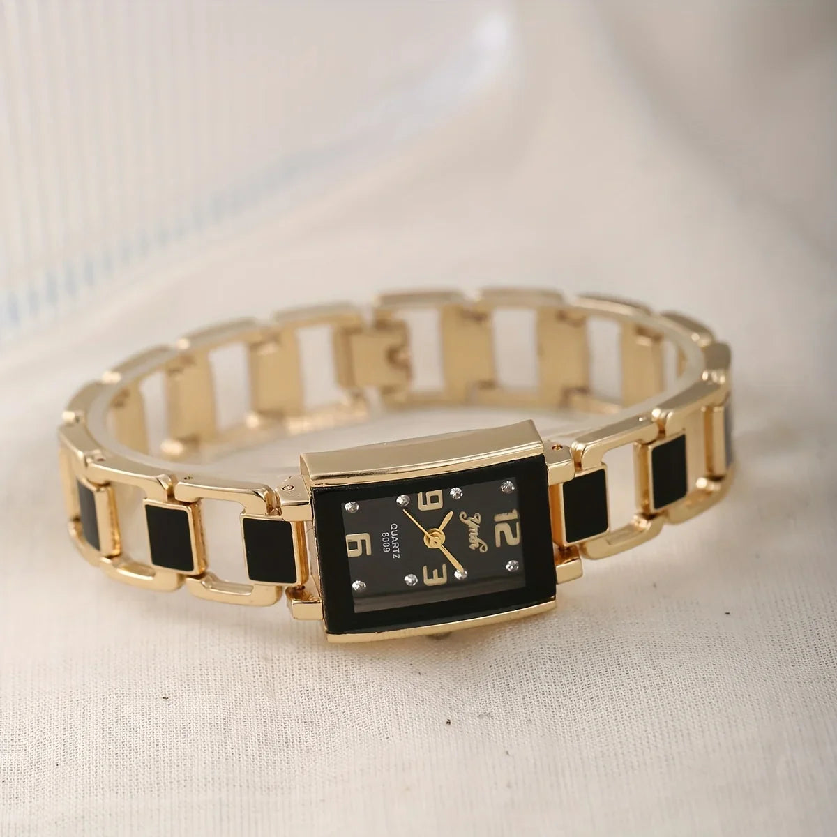 Ladies' Elegant Fashion Watch – Casual & Business Light Luxury Ladies Fashion Watch Qme