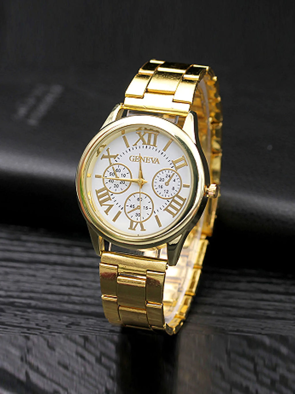 Women's Art Deco 3-Eye Quartz Watch | Light Luxury Wristwatch Quartz Wristwatch Qme Gold