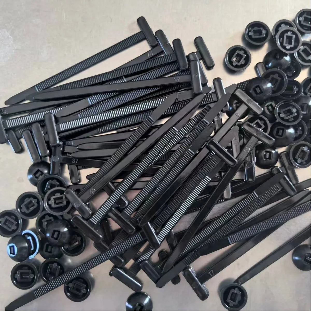 Multi-Function Zip Ties & Snap Fasteners with Adhesive Mounts Cable Tie Fastener Kit Qme