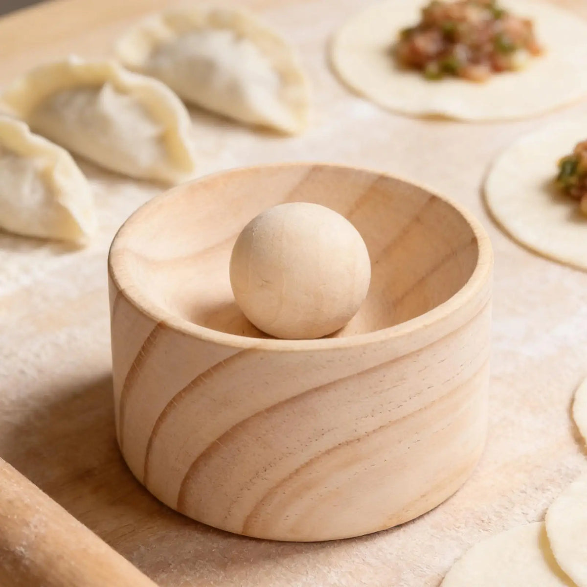 Wooden Non-Stick Dumpling Maker Mold Press – 8cm Kitchen Tool Dumpling Maker Mold Qme