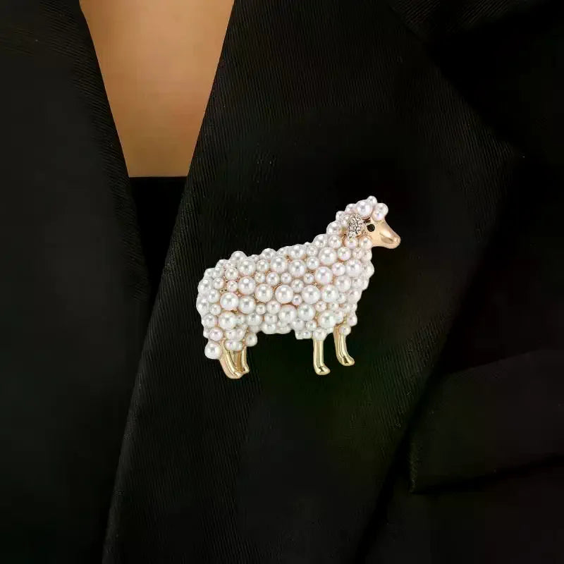 Sheep Animal Brooch Pin – Pearl & Rhinestone Lapel Pin Lapel Pin Brooch Qme