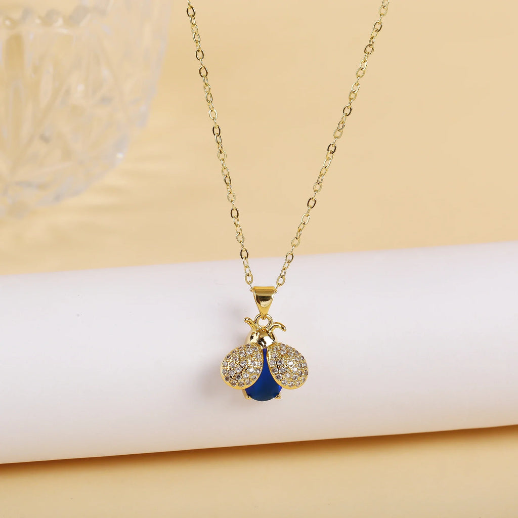 Gold Plated Crystal Zirconia Bee Pendant Necklace Pendant Necklace Qme 1