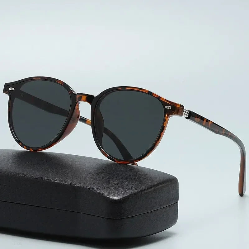 Small Oval Women's Vintage Sunglasses – 5 Colors | Qme Women's Sunglasses Qme Leopard