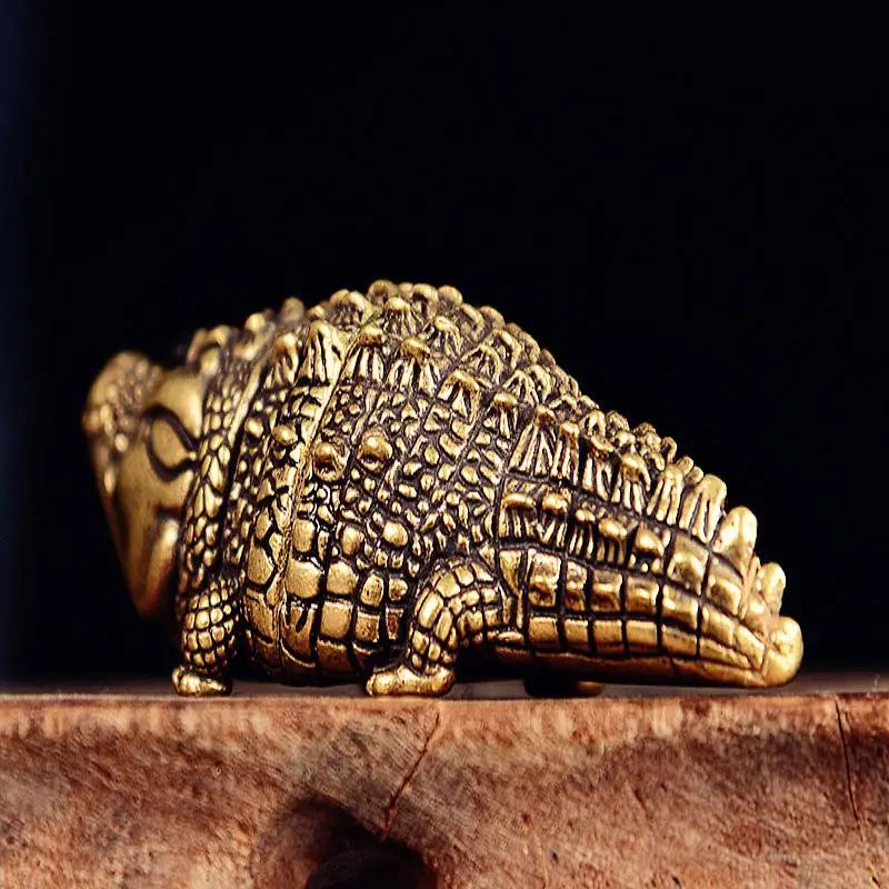 Bronze Crocodile Statue – Retro Copper Animal Figure Home Décor Decorative Figurine Qme