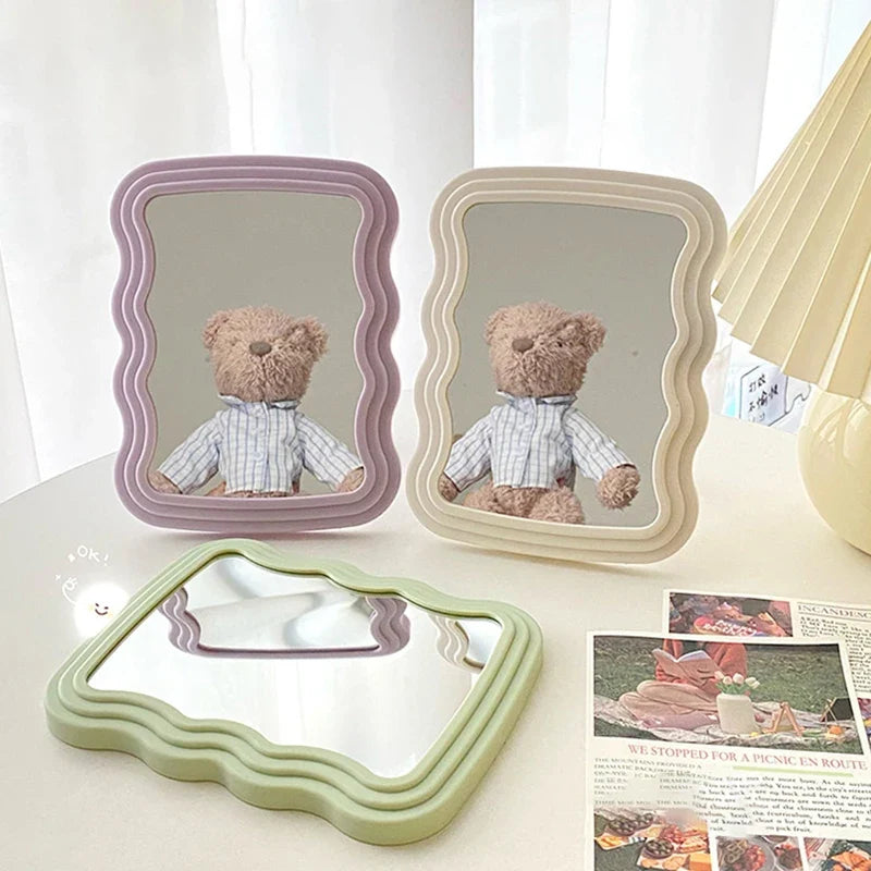Foldable Portable Makeup Mirror – Compact Desktop Handheld Foldable Makeup Mirror Qme