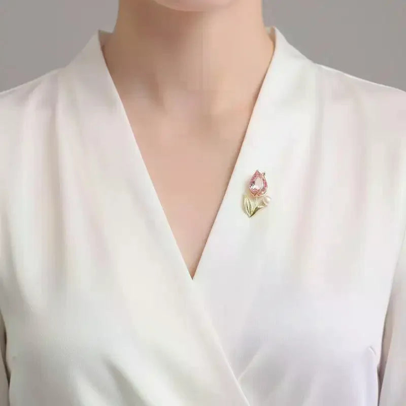Crystal Tulip Brooch – Pearl Rhinestone Flower Pin for Women Brooch & Lapel Pin Qme