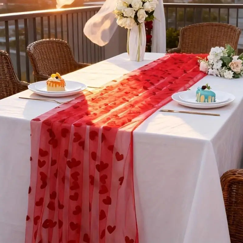 Heart-Shaped Mesh Tablecloth for Weddings & Banquets Decorative Table Overlay Qme