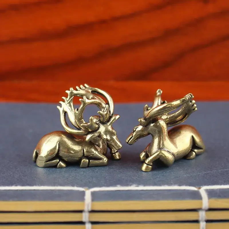 Solid Brass Elk Figurine – Retro Moose Desk Statue & Ornament Decorative Figurine Qme