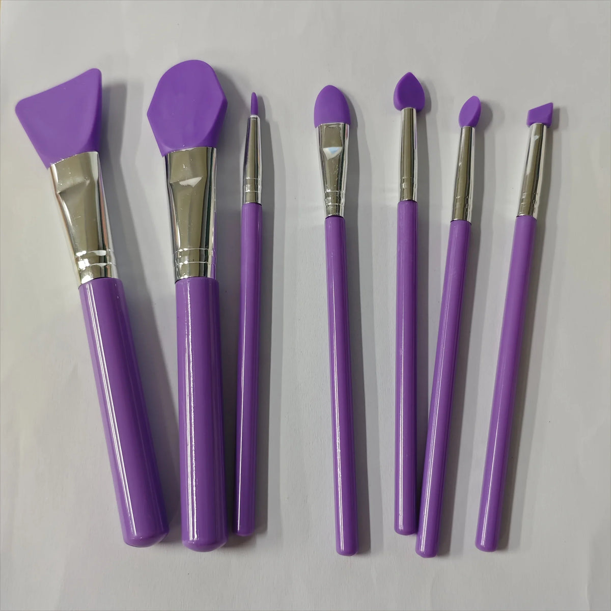 Silicone Brush Applicator – Resin, Epoxy Art & Makeup Tool Silicone Brush Applicator Qme
