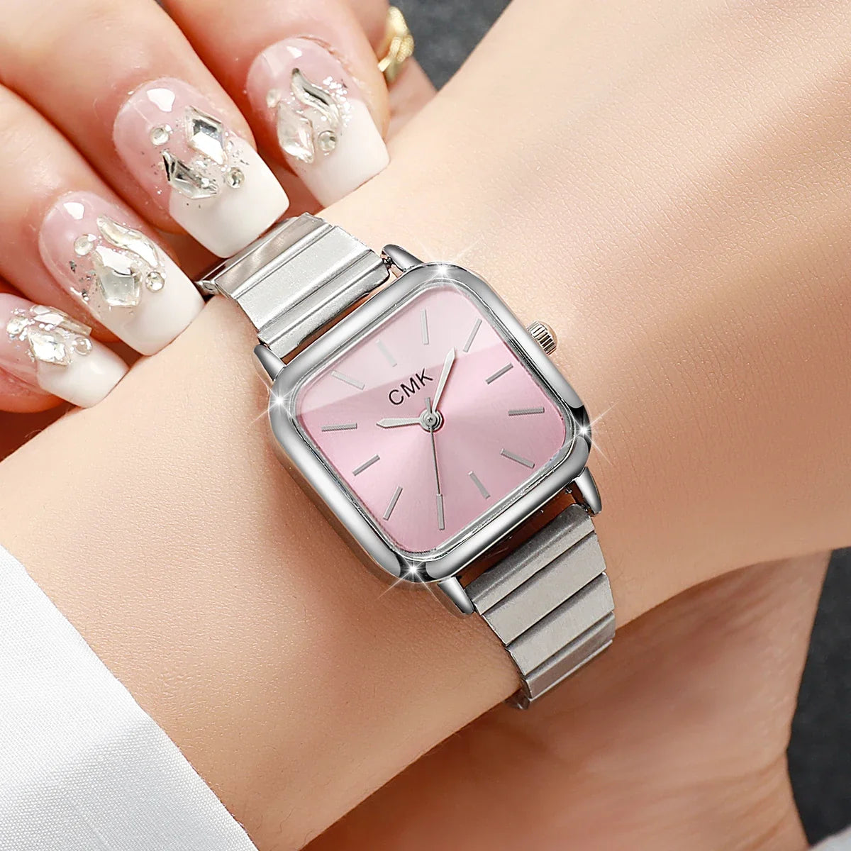 Women's Ultra-Slim Luxury Quartz Watch – 6 Colors Ladies Quartz Watch Qme