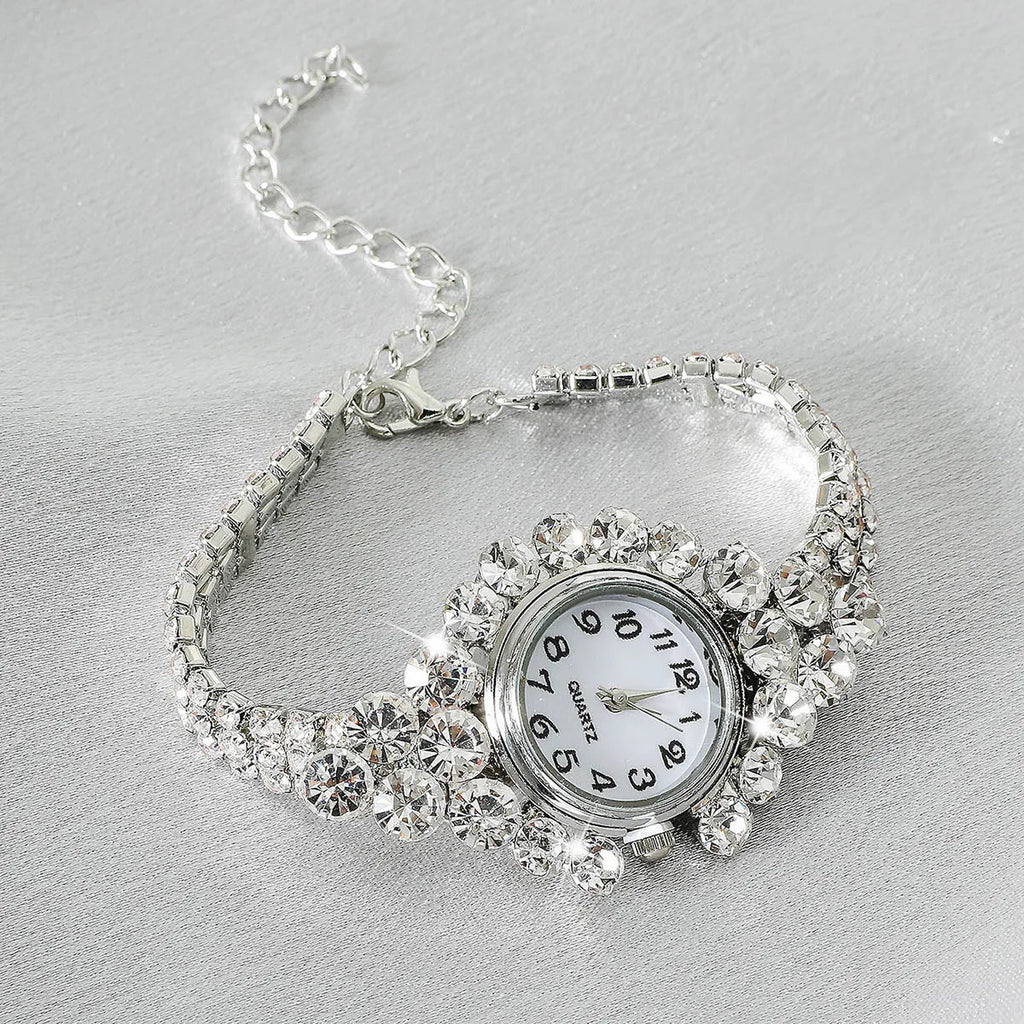 Rhinestone Quartz Watch | Elegant Arabic Numeral Dial – Silver Quartz Wristwatch Qme