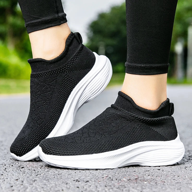 Women's Lightweight Slip-On Walking Sneakers – Casual Flats Women's Walking Sneakers Qst