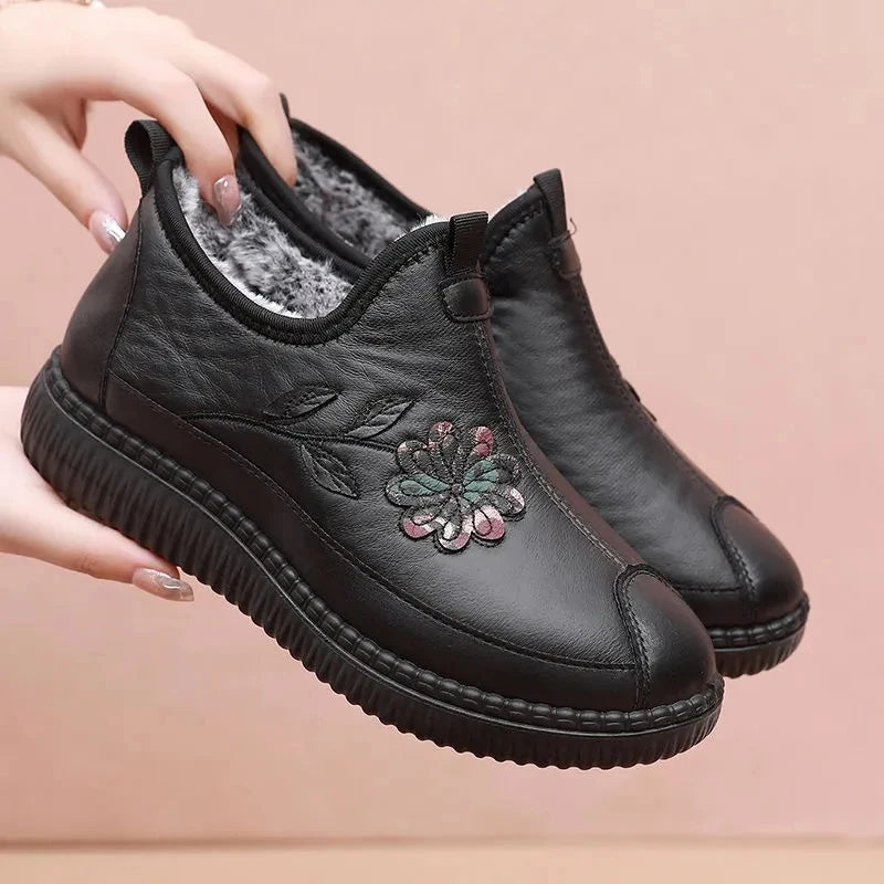 Women's Plush-Lined Slip-On Winter Ankle Boots | Waterproof Women's Ankle Boots Qst WA-244 Black (plush) CN 34(Insole 22 cm
