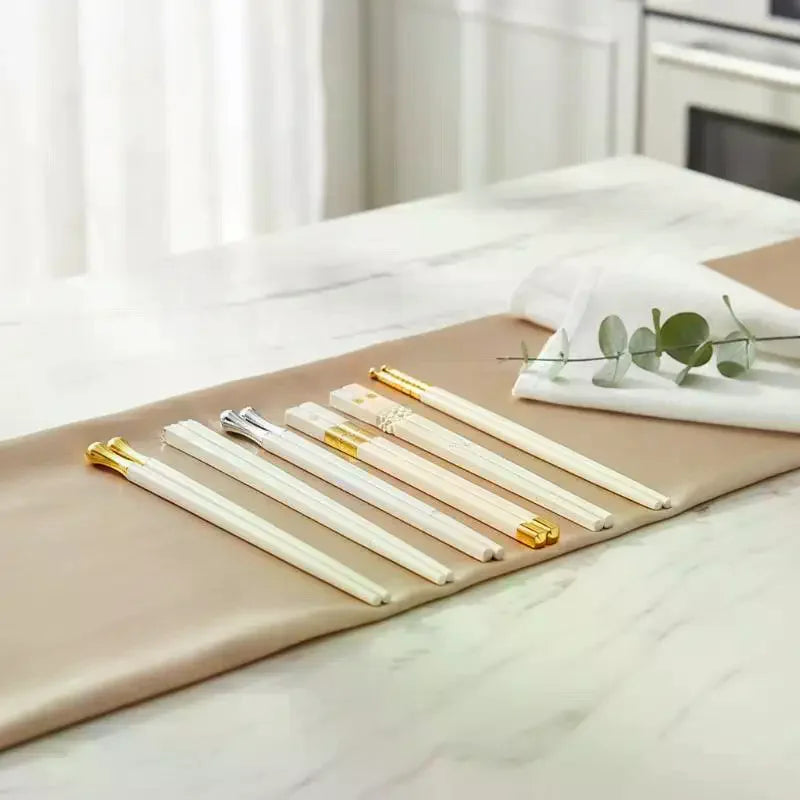 Reusable Bamboo Chopsticks Set – White & Gold Korean Style Reusable Chopsticks Qme