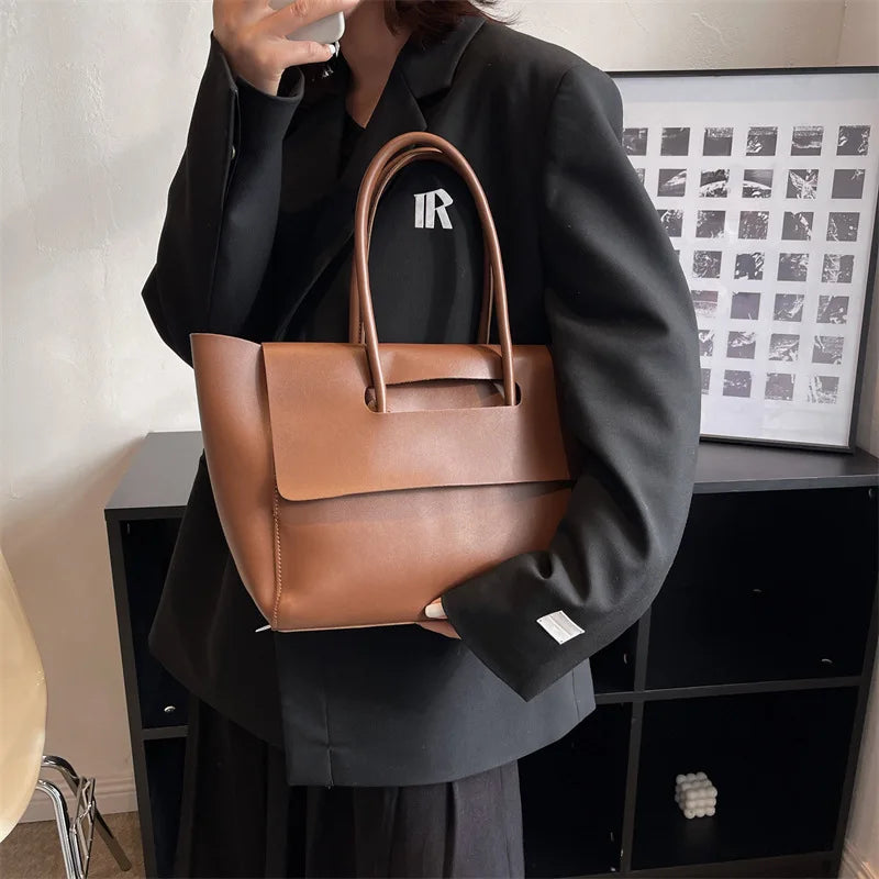 Korean Retro Tote Bag – Premium PU Commuter Handbag Tote Handbag Qme