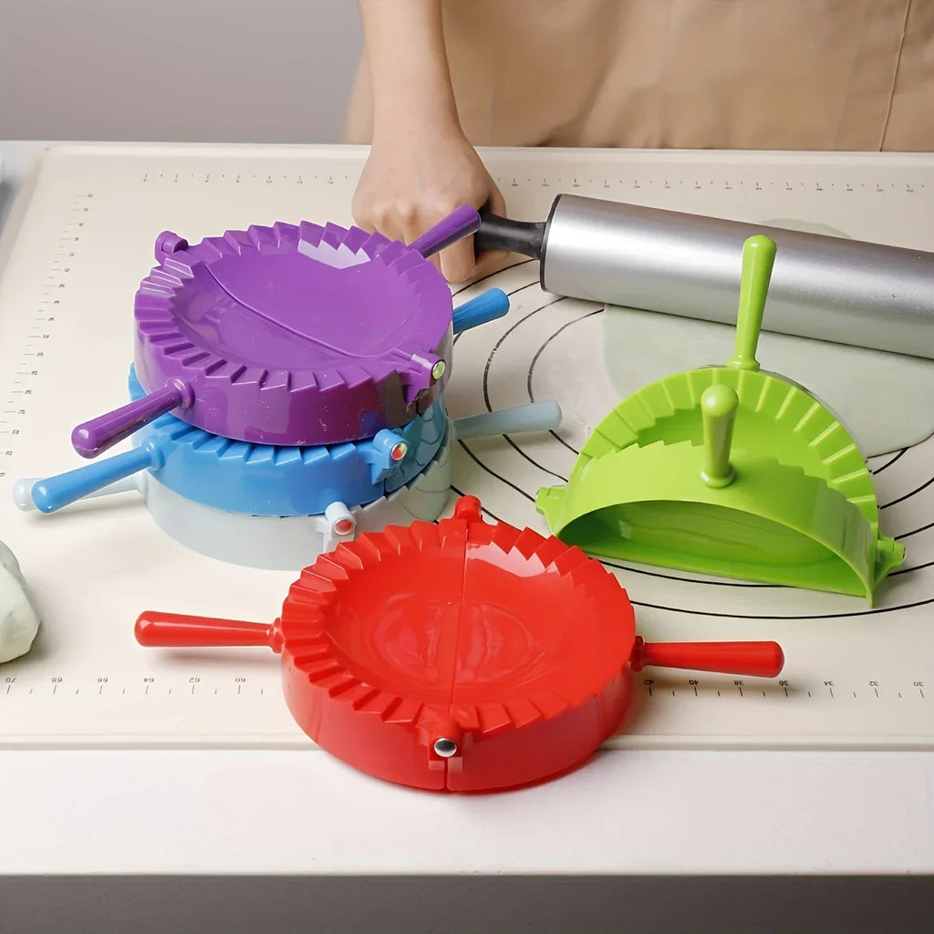 Large Pastry Dough Cutter & Dumpling Mold – Ergonomic Handle Dumpling & Pastry Mold Qme
