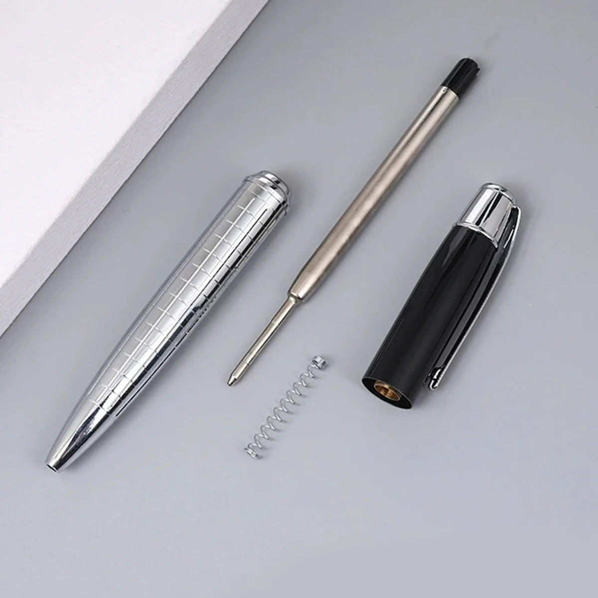 Qme Metal Rotating Ballpoint Pen – Smooth Medium Point Metal Ballpoint Pen Qme