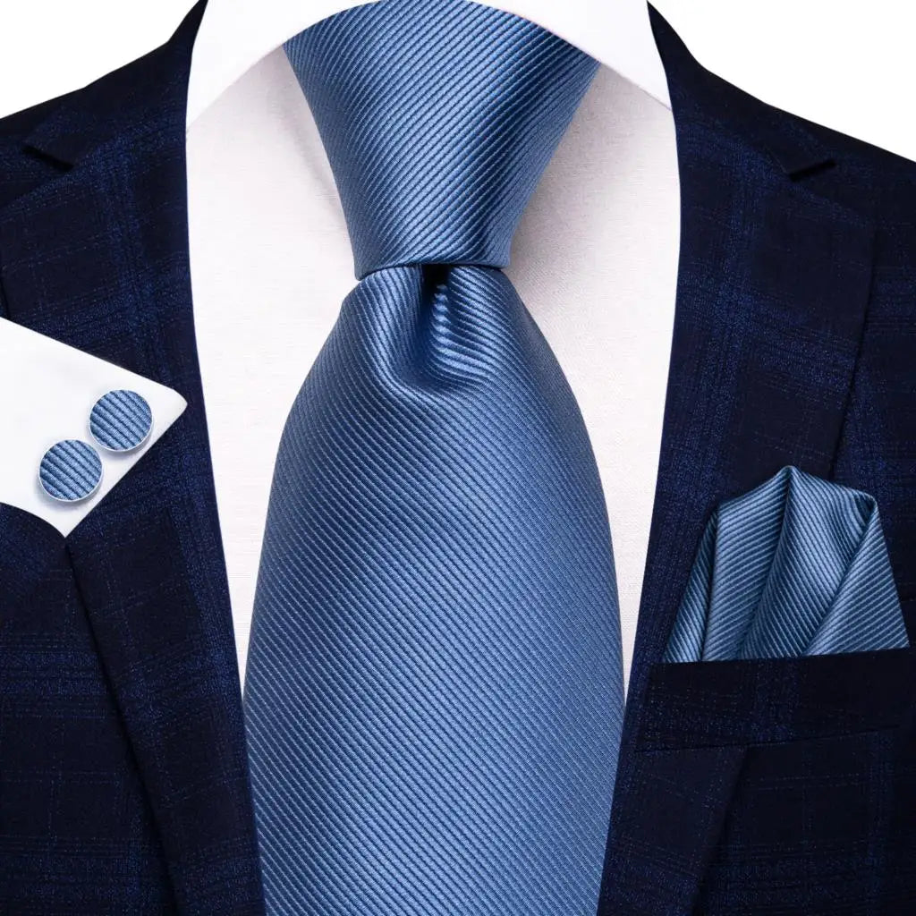 Hi-Tie Men's Silk Necktie Handkerchief & Cufflinks Set