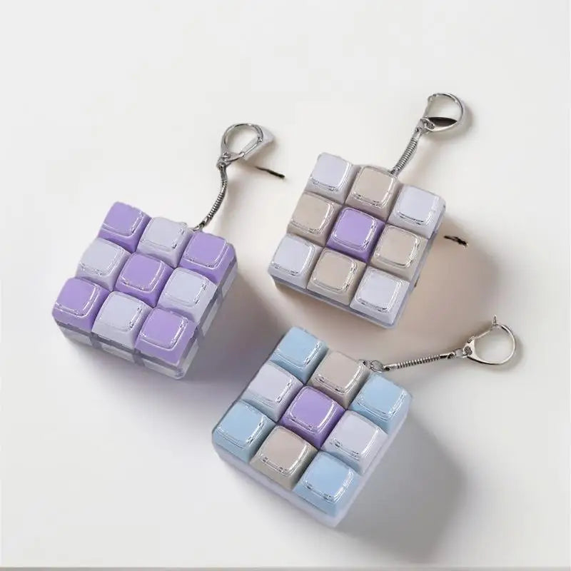 9-Key Mini Mechanical Keyboard Keychain – Cute Novelty Gift Novelty Keychain Qme