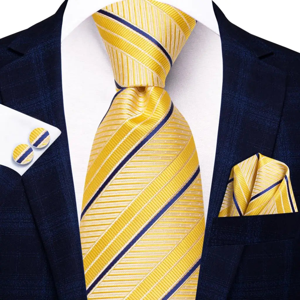 Hi-Tie Men's Silk Necktie Handkerchief & Cufflinks Set