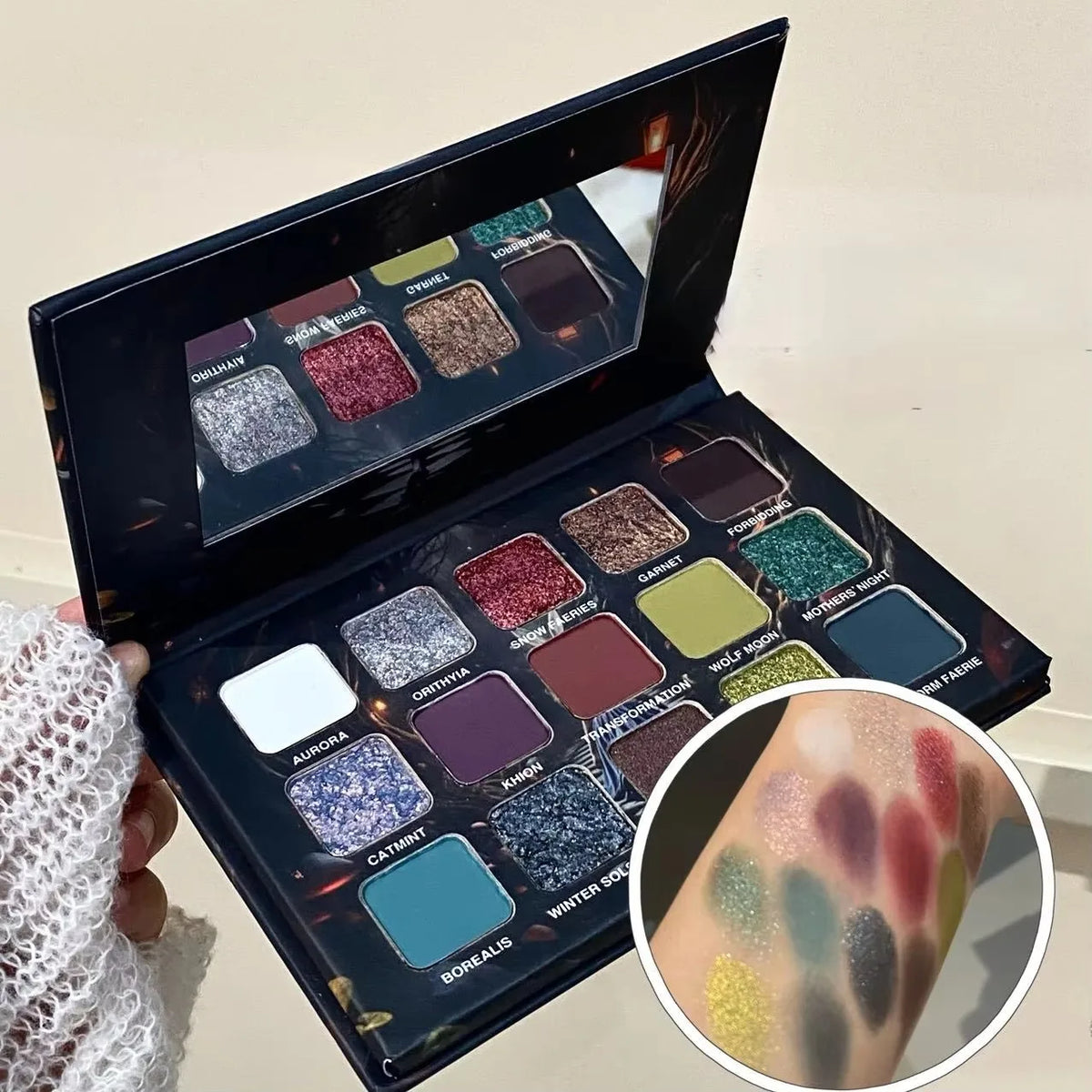 Purple Chameleon 15-Shade Eyeshadow Palette – Shimmer Matte Glitter Eyeshadow Palette Qme 15color
