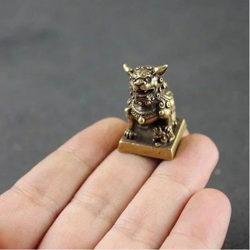 Creative Brass Lion Keychain Pendant Car & Home Decor Decorative Keychain Pendant Qme