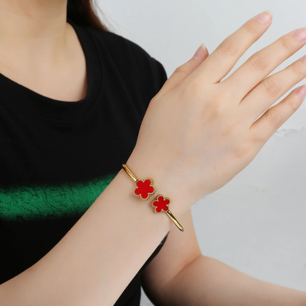 Gold Stainless Steel Five-Leaf Flower Bangle for Women Flower Bangle Bracelet Qme