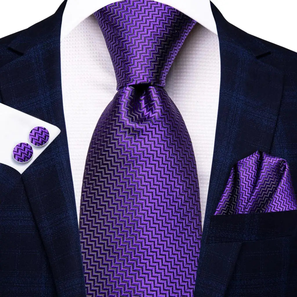 Hi-Tie Men's Silk Necktie Handkerchief & Cufflinks Set